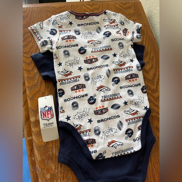 NFL Team Apparel: Two Denver Broncos Football Onesies 6-12 months New with tags - Picture 10 of 12